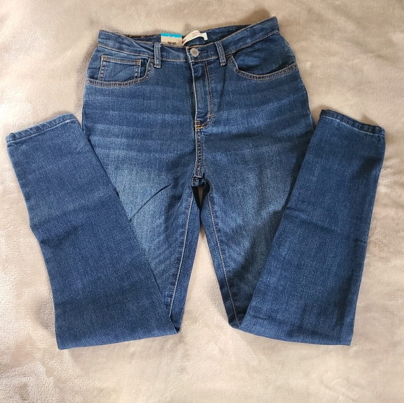 NWT Youth Levis - Picture 3 of 8